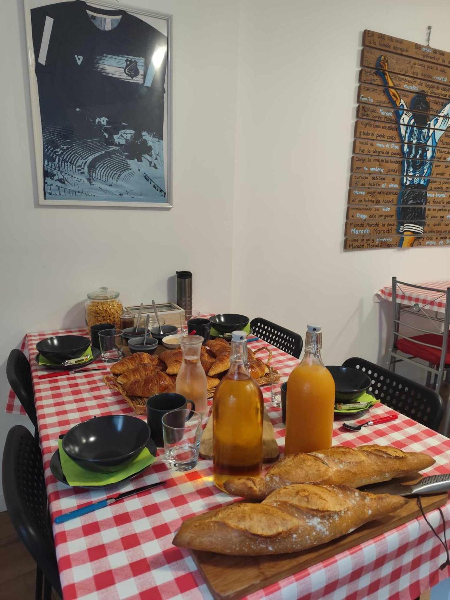Houlala - Relais D'Etape - Chambres D'Hotes 蓬泰韦克 外观 照片
