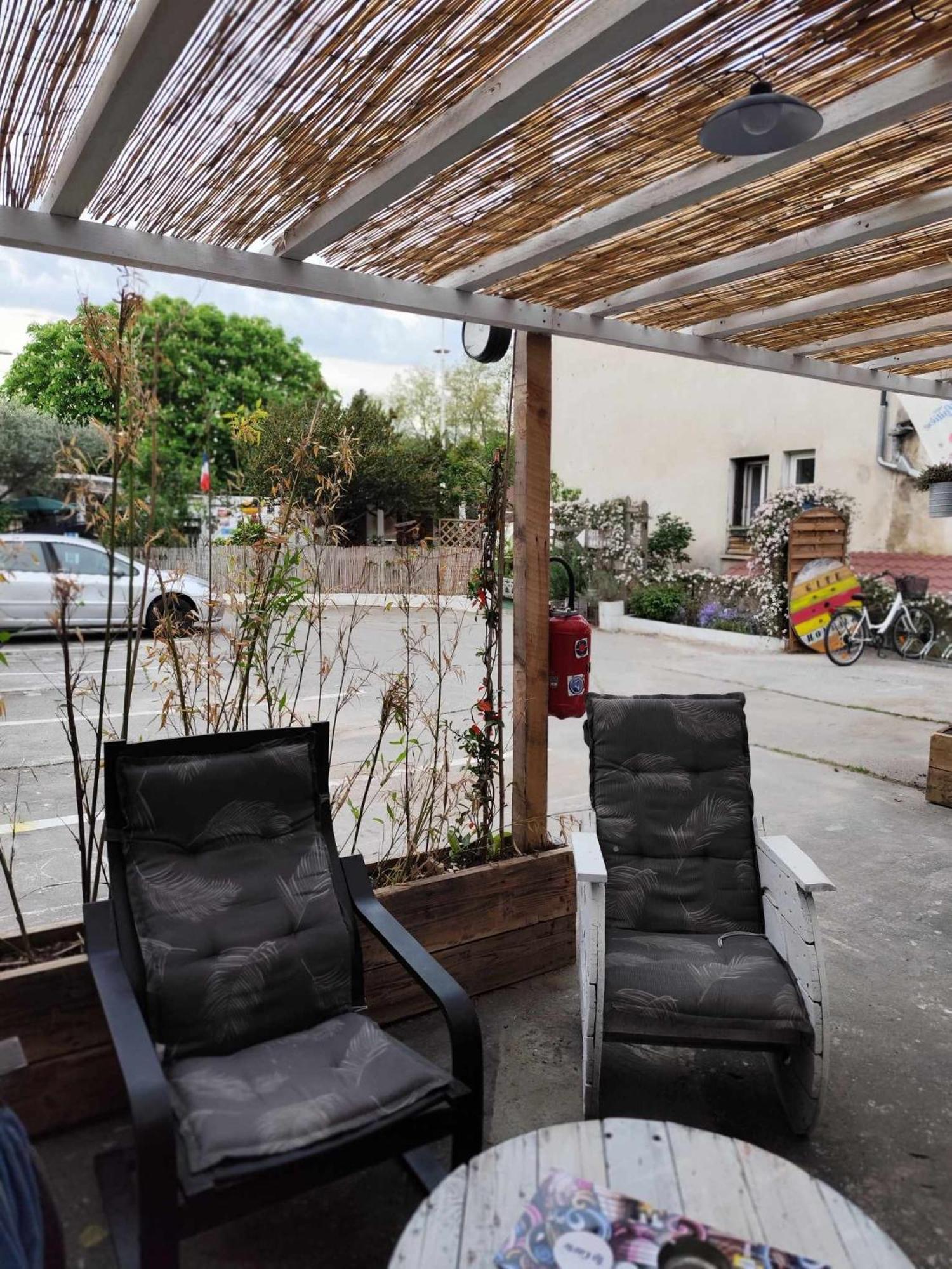 Houlala - Relais D'Etape - Chambres D'Hotes 蓬泰韦克 外观 照片